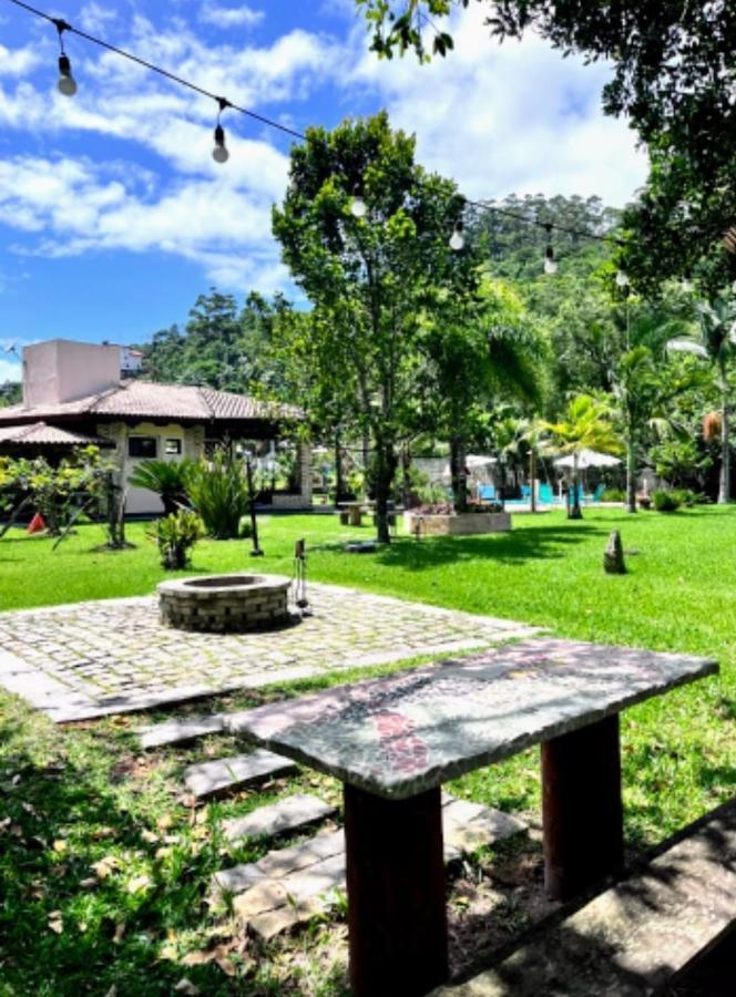 Recanto Vieira Praia Do Estaleiro Balneário Camboriú Exterior foto